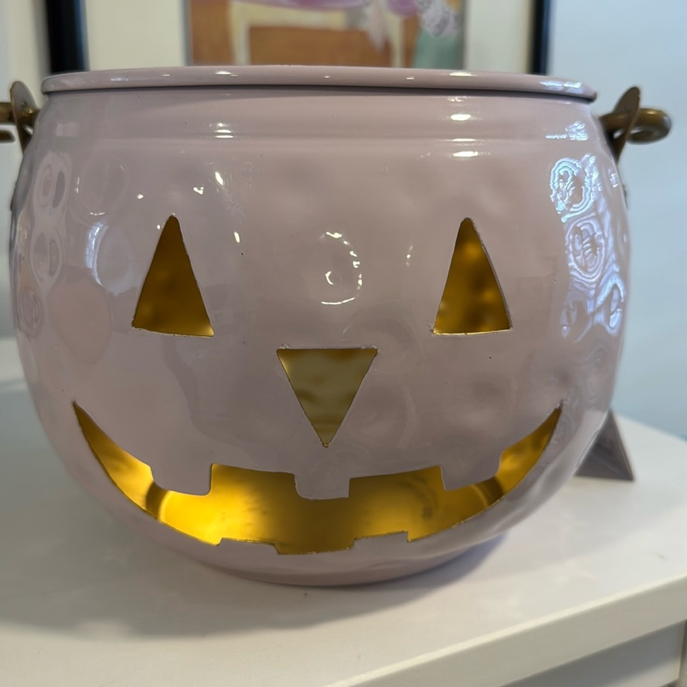 Halloween Mortar & Bone NWT Hammered Metal Jack-O'-Lantern Pink Pumpkin Pail - Picture 2 of 8